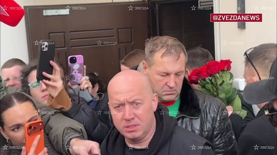 Не было ни секунды, чтобы Роман Попов на что-то пожаловался, рассказал Сергей Бурунов