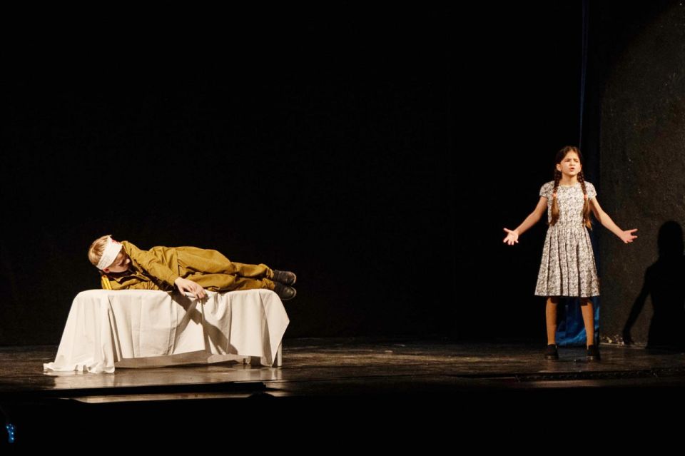 Помнить прошлое ради будущего: в тульском ТЮЗе проходит фестиваль любительского театра Помнить прошлое ради будущего: в тульском ТЮЗе проходит фестиваль любительского театра