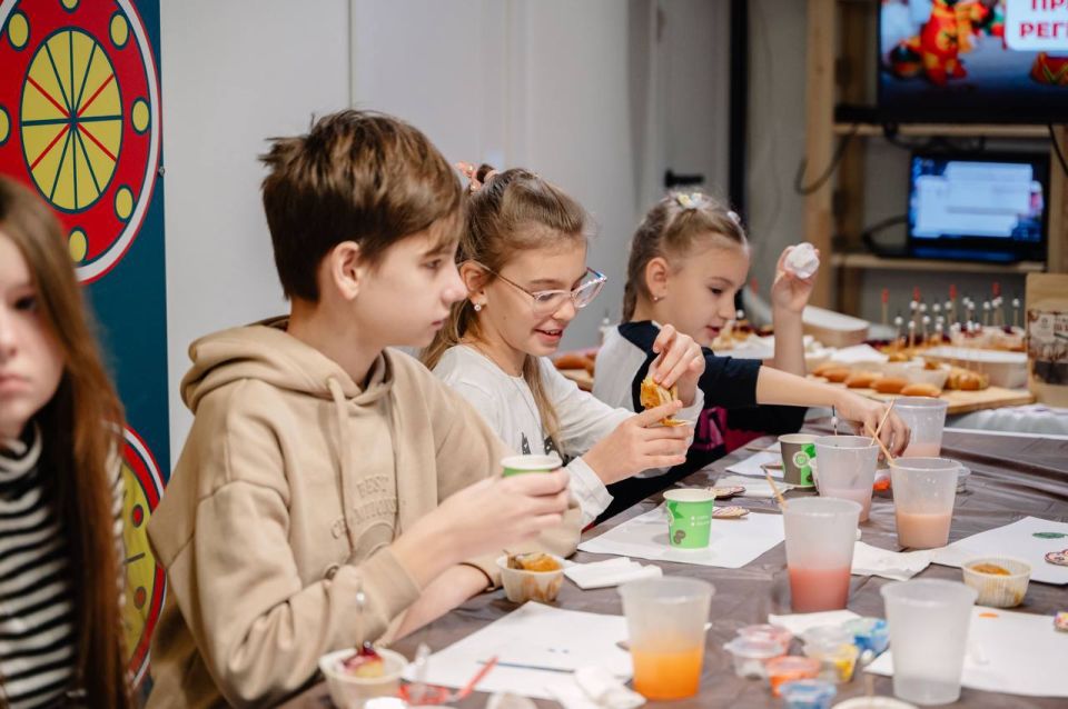 Дмитрий Миляев: В Универмаге тульских брендов отметили День народного единства Дмитрий Миляев: В Универмаге тульских брендов отметили День народного единства