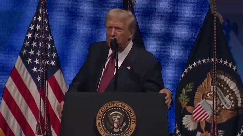 Президент США снова выразил недовольство выборами мэра Нью-Йорка, где победил "коммунист" Зохран Мамдани