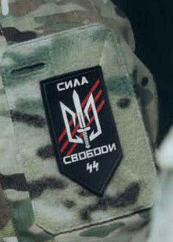 Вся суть нацистского киевского режима в серии фотографий из аккаунта Зеленского Вся суть нацистского киевского режима в серии фотографий из аккаунта Зеленского