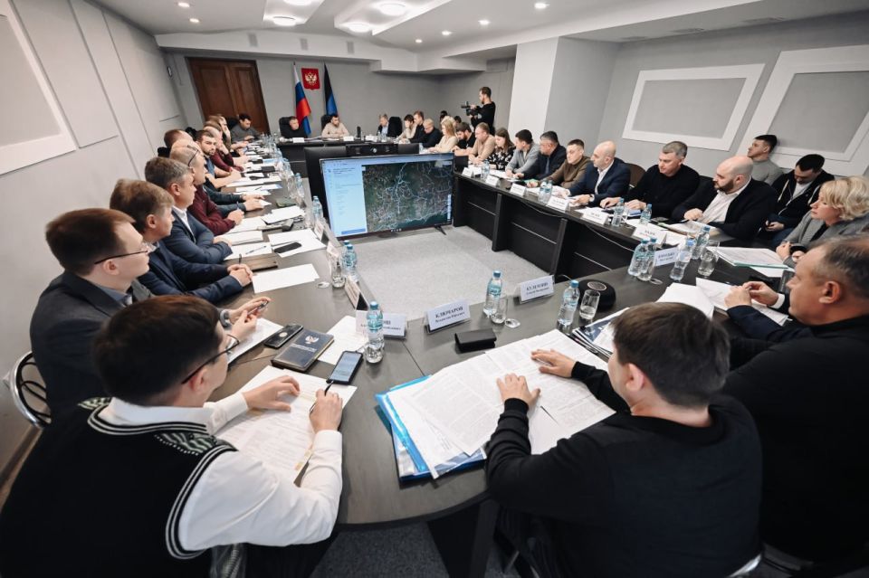 В День народного единства Марат Хуснуллин совершил рабочую поездку в Донецкую и Луганскую народные республики В День народного единства Марат Хуснуллин совершил рабочую поездку в Донецкую и Луганскую народные республики