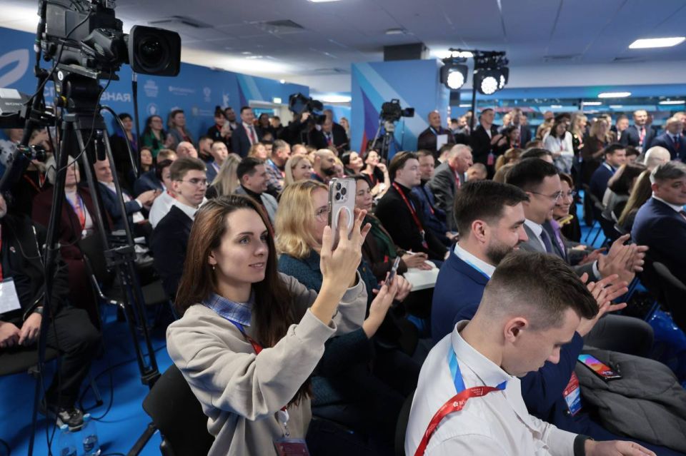 Дмитрий Миляев: Проекты, которые сегодня реализуются по всей стране, направлены на создание комфортных и современных условий для массового спорта Дмитрий Миляев: Проекты, которые сегодня реализуются по всей стране, направлены на создание комфортных и современных условий для массового спорта