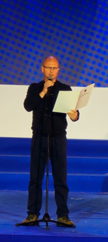 У нас прекрасная молодежь У нас прекрасная молодежь