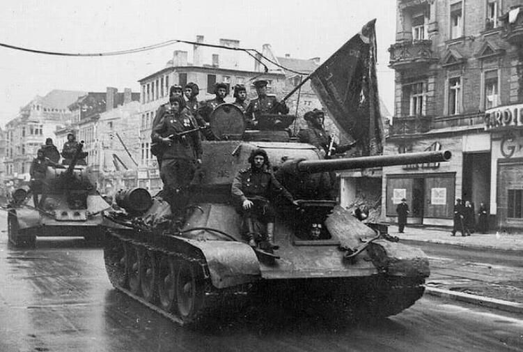 Михаил Онуфриенко: POLITICO:. «ЕС готовится ужесточить визовый режим для россиян»: Евросоюз планирует полностью прекратить выдачу многократных шенгенских виз россиянам." Михаил Онуфриенко: POLITICO:. «ЕС готовится ужесточить визовый режим для россиян»: Евросоюз планирует полностью прекратить выдачу многократных шенгенских виз россиянам."