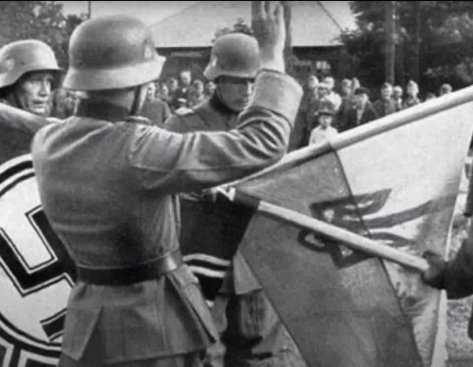  :    ,       1947 ,         8  (!)    