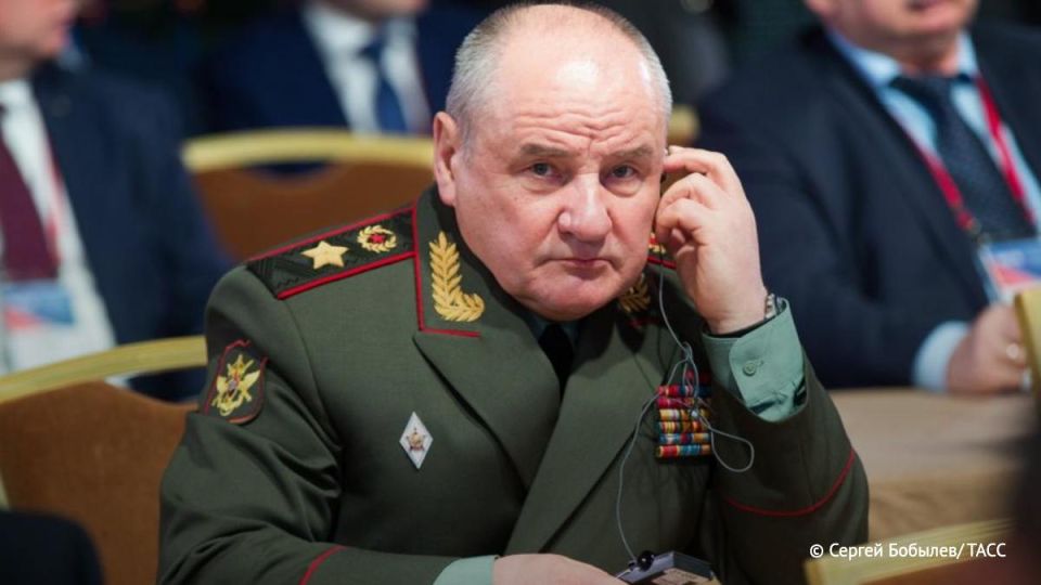 Сергей Колясников: Заместитель министра обороны РФ генерал Павел Попов получил взятку в виде автомобиля Lexus и квартиры в Москве за создание благоприятных условий компании "Бамстройпуть" при строительстве зданий Генштаба...