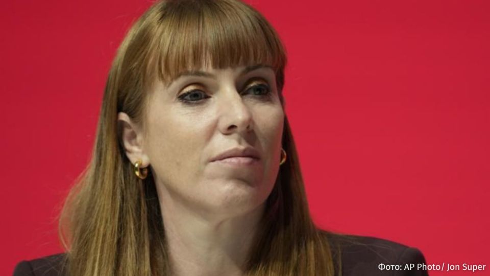 Бывший заместитель премьера Великобритании Стармера готовит против него заговор