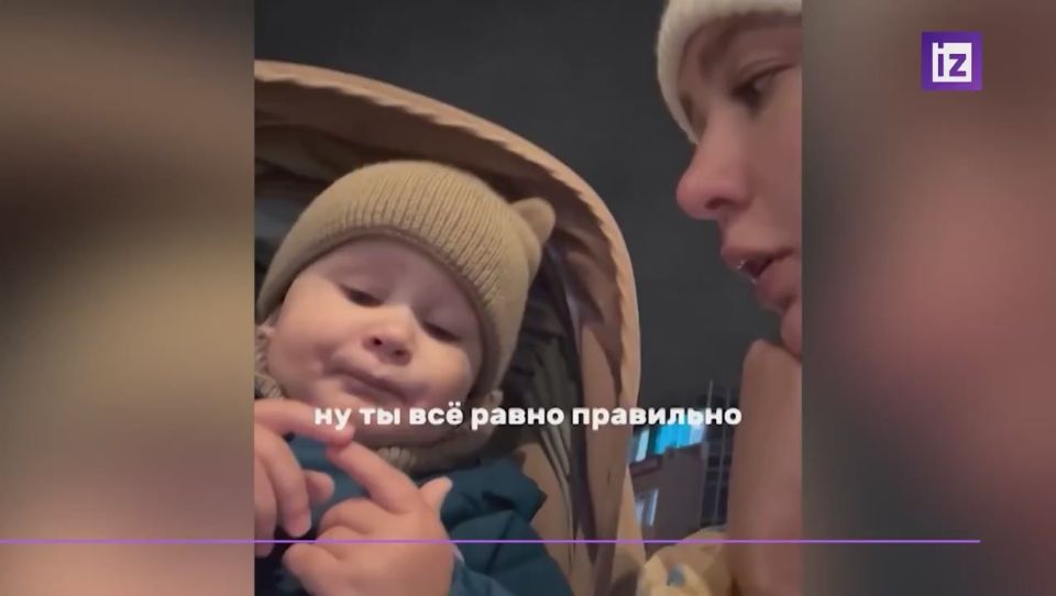 История двухлетнего Аристарха, которого грубо проигнорировала соседка, объединила взрослых: теперь ему передают "приветы" не только со всех уголков России, но и из других стран