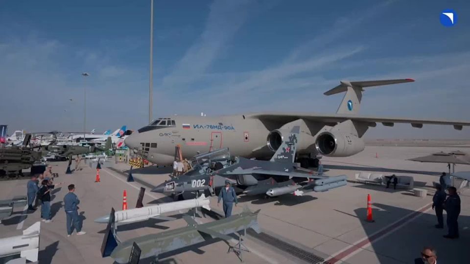 Ну, поехали!. Первый день работы выставки Dubai Airshow 2025