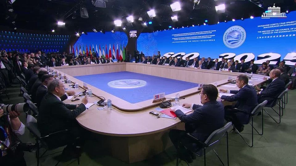 Михаил Мишустин открыл заседание Совета глав правительств ШОС в расширенном составе