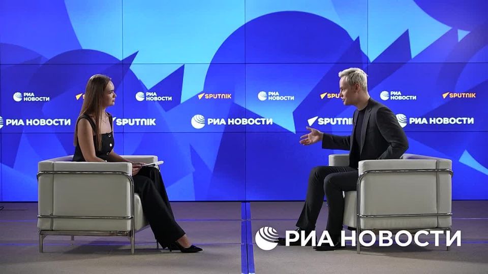 Shaman отметит свой день рождения на сцене Государственного Кремлевского Дворца и представит программу "30 лет на сцене", рассказал РИА Новости сам артист