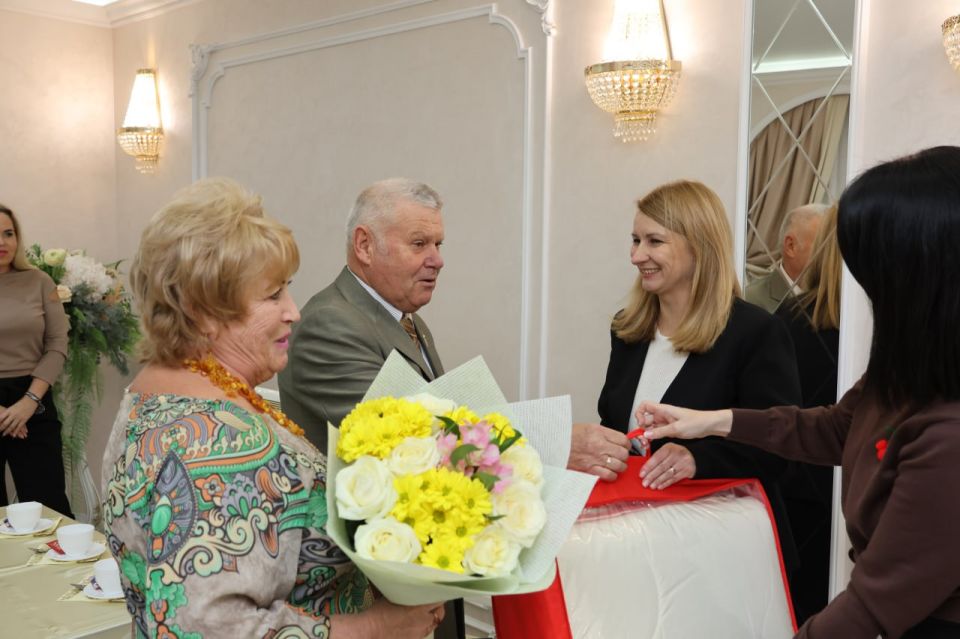 В Новомосковске чествовали «золотые» пары! В Новомосковске чествовали «золотые» пары!