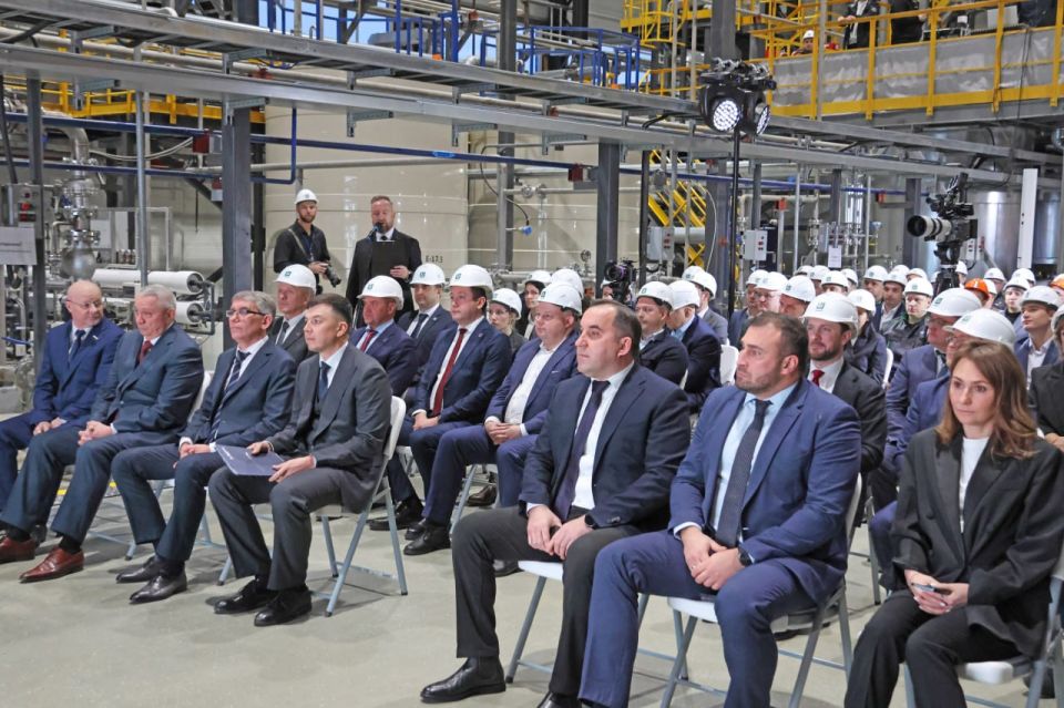 Руслан Бутов: Сегодня ГК «Полипласт» запустила в Новомосковске вторую очередь производства высокомолекулярных полимеров Руслан Бутов: Сегодня ГК «Полипласт» запустила в Новомосковске вторую очередь производства высокомолекулярных полимеров