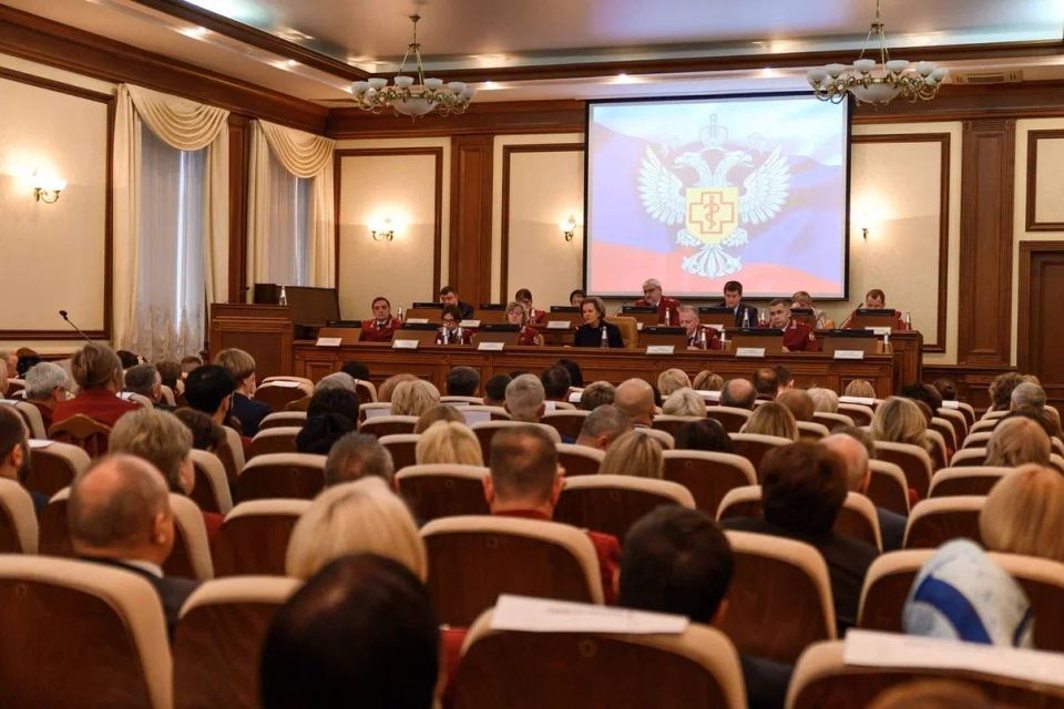 В Роспотребнадзоре состоялось расширенное заседание коллегии, где обсудили предварительные итоги деятельности за 2025 год и задачи на 2026 год В Роспотребнадзоре состоялось расширенное заседание коллегии, где обсудили предварительные итоги деятельности за 2025 год и задачи на 2026 год