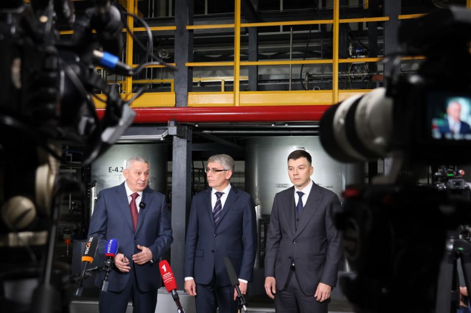 Руслан Бутов: Сегодня ГК «Полипласт» запустила в Новомосковске вторую очередь производства высокомолекулярных полимеров Руслан Бутов: Сегодня ГК «Полипласт» запустила в Новомосковске вторую очередь производства высокомолекулярных полимеров