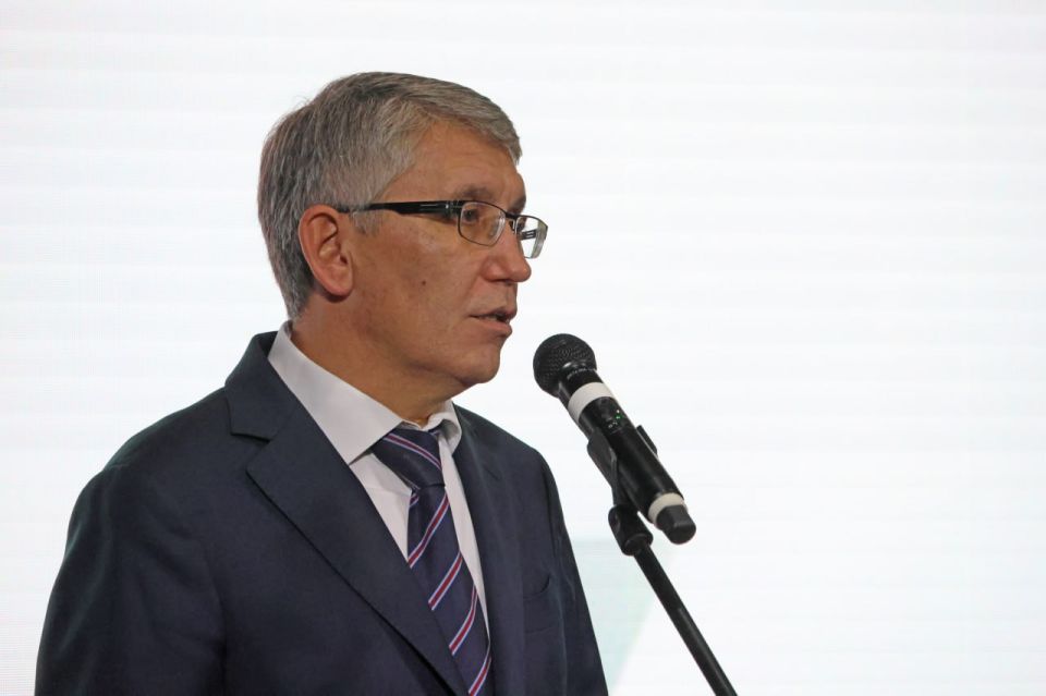 Руслан Бутов: Сегодня ГК «Полипласт» запустила в Новомосковске вторую очередь производства высокомолекулярных полимеров Руслан Бутов: Сегодня ГК «Полипласт» запустила в Новомосковске вторую очередь производства высокомолекулярных полимеров