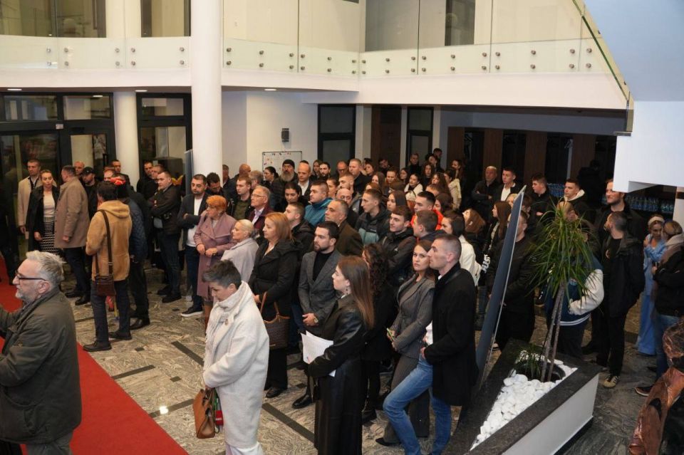  :  ,   ,   'RT.:   '   