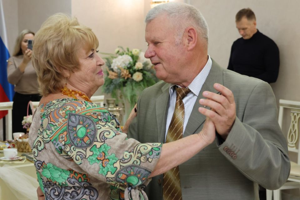 В Новомосковске чествовали «золотые» пары! В Новомосковске чествовали «золотые» пары!