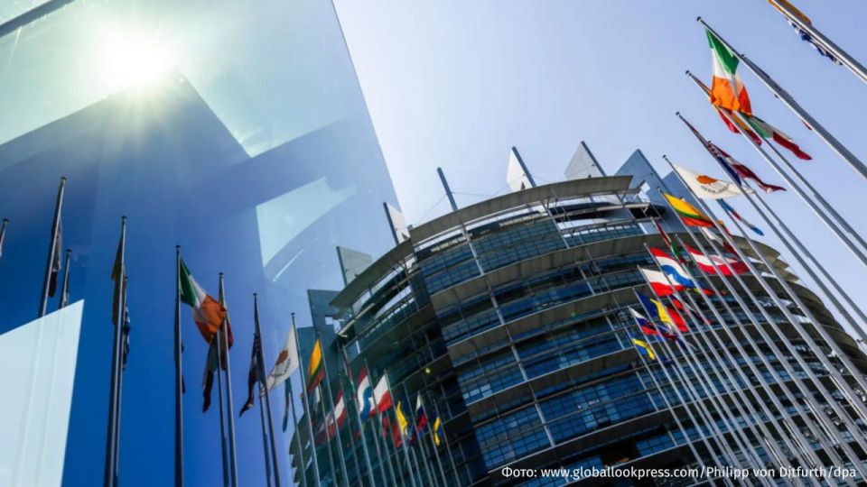 Украина не соответствует ни одному критерию вступления в ЕС, заявил глава канцелярии премьера Венгрии Гергели Гуляш, ссылаясь на внутренние материалы Комиссара по расширению