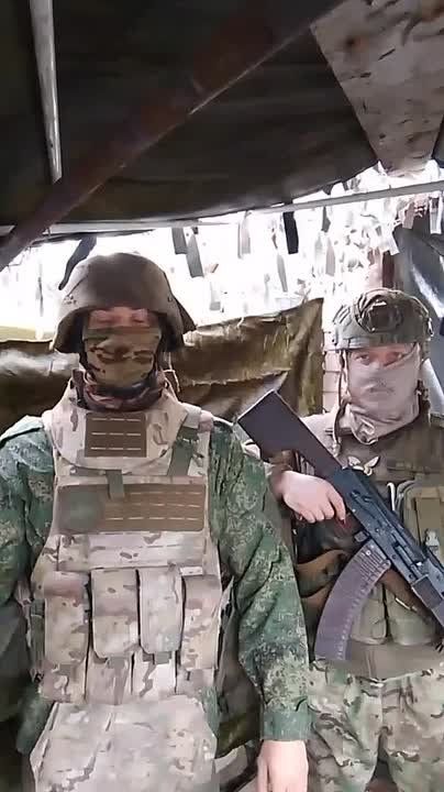 Юлия Витязева: Наши защитники получили партию аптечек, собранных благодаря вам, друзья и соратники! Но несмотря на все «мирные планы», на фронте обстановка отнюдь не мирная, поэтому медрюкзаки, аптечки, перевязка...