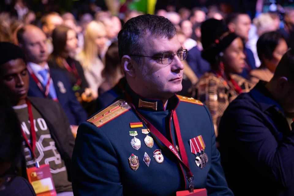 -,                   ,   ,  ...