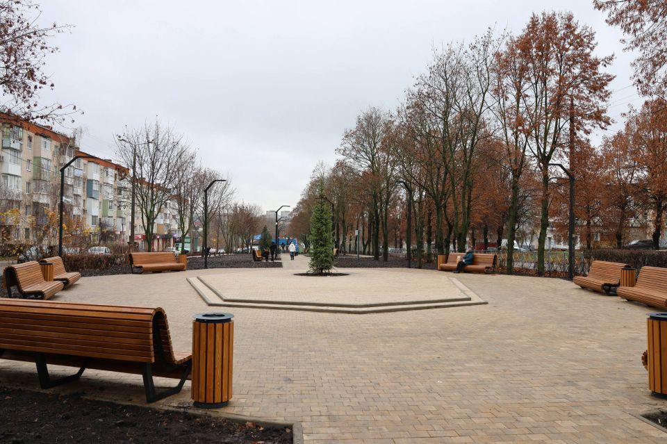  :    !              26  , ,     239-  