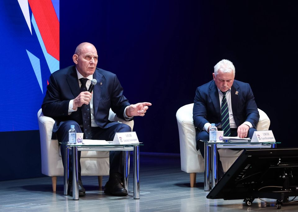  :  2025          81 ,  49 