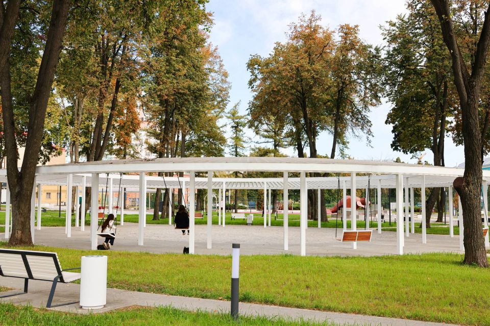  :    !              26  , ,     239-  