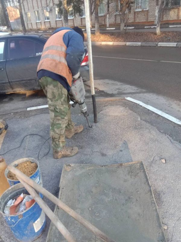 Новомосковское «Дорожное хозяйство» работает в усиленном режиме Новомосковское «Дорожное хозяйство» работает в усиленном режиме