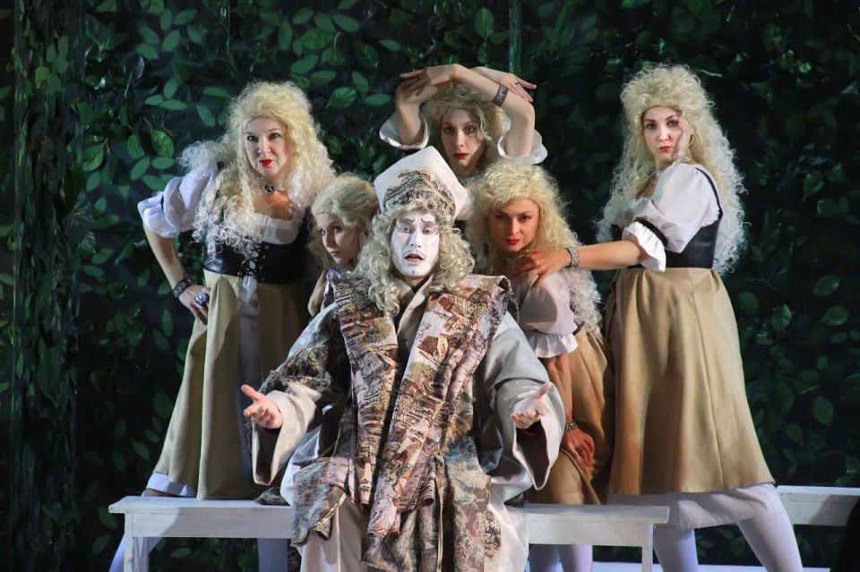  :        .     X        .   