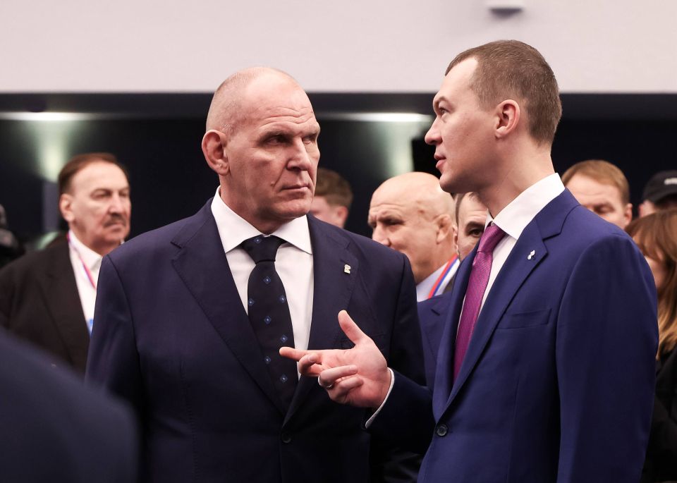  :  2025          81 ,  49 