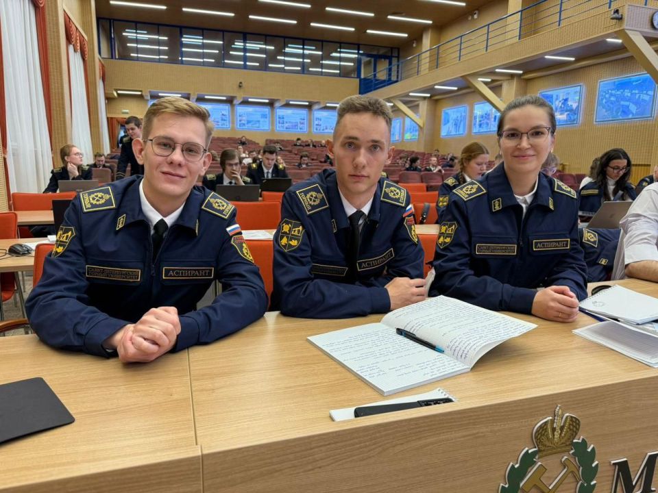 Аспиранты ЗабГУ приступили к обучению по программе "Базовой научной компетенции" в Горном университете Санкт-Петербурга Аспиранты ЗабГУ приступили к обучению по программе "Базовой научной компетенции" в Горном университете Санкт-Петербурга