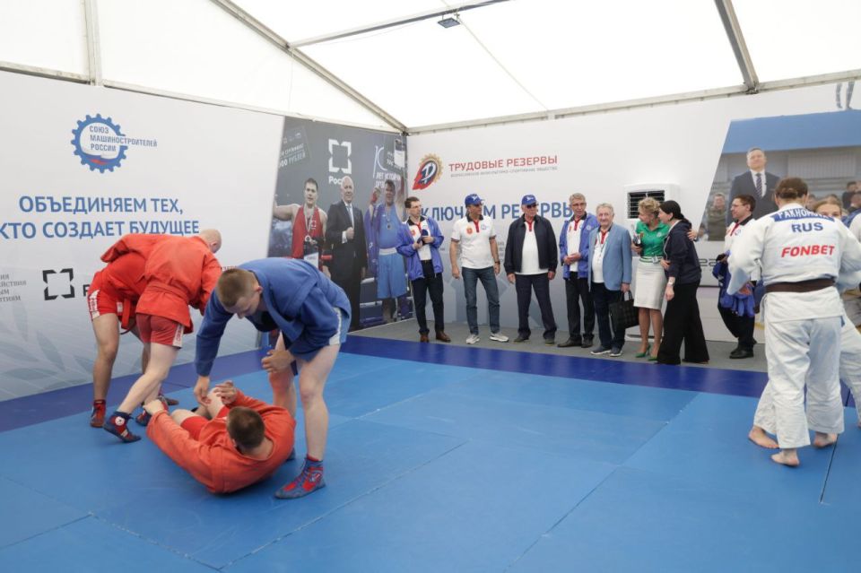 Лучшие каникулы: в Тульской области подвели итоги детской оздоровительной кампании Лучшие каникулы: в Тульской области подвели итоги детской оздоровительной кампании