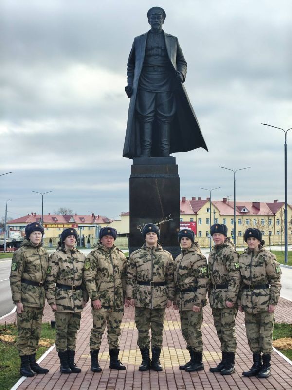 Рэпер MACAN прибыл в отдельную дивизию оперативного назначения им. Дзержинского, там он будет проходить службу про призыву Рэпер MACAN прибыл в отдельную дивизию оперативного назначения им. Дзержинского, там он будет проходить службу про призыву