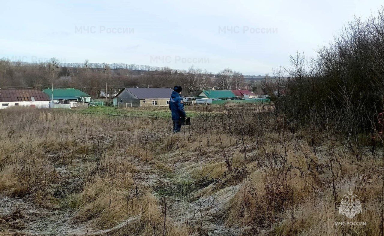 Сотрудники МЧС России проверили работу сельских администраций Плавского района по соблюдению противопожарных мер в населенных пунктах Сотрудники МЧС России проверили работу сельских администраций Плавского района по соблюдению противопожарных мер в населенных пунктах