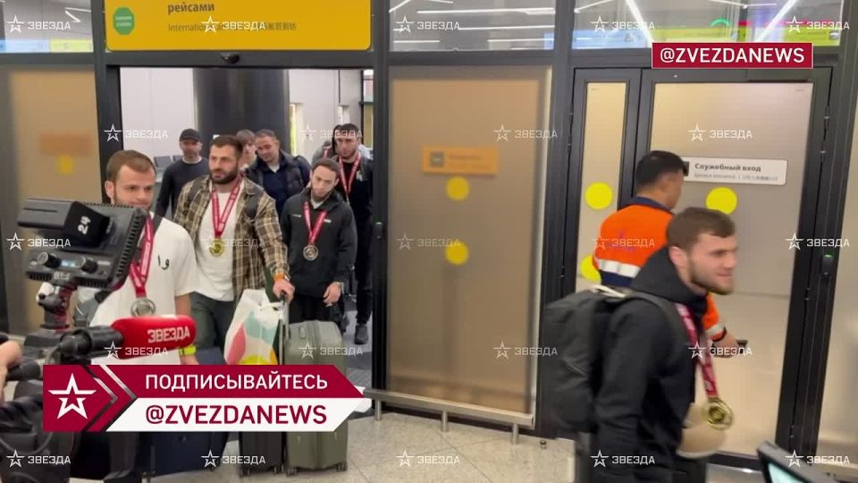 "Мы скучали" — дзюдоист Арман Адамян, завоевавший золото в медальном зачете турнира Большого шлема в Абу-Даби, поделился со "Звездой" эмоциями после возвращения нашим спортсменам российского гимна и флага на международном...