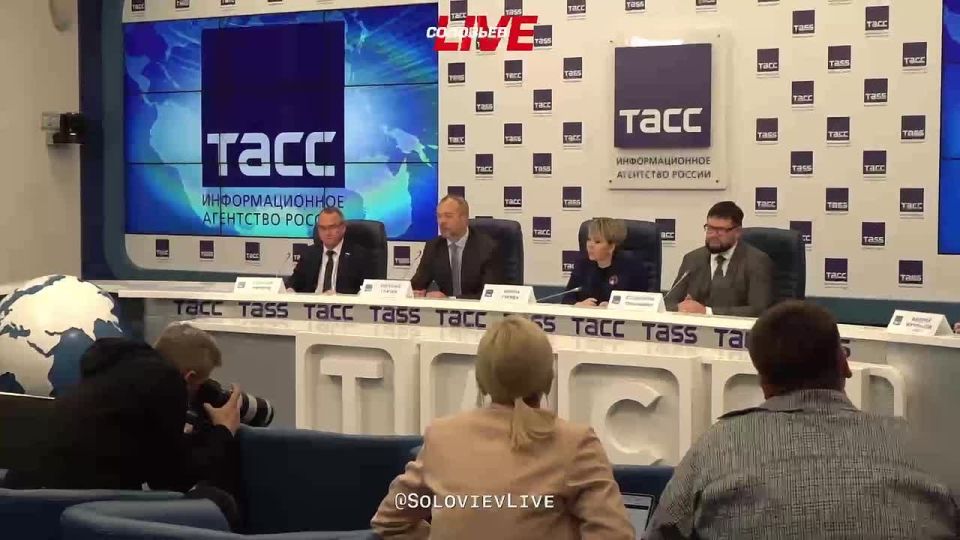 «Они не ездят на машинах, они пешком идут по улицам, чтобы утром со всеми пообщаться», – сопредседатель Всероссийской ассоциации развития местного самоуправления (ВАРМСУ) Ирина Гусева о номинантах Всероссийской муниципальной...