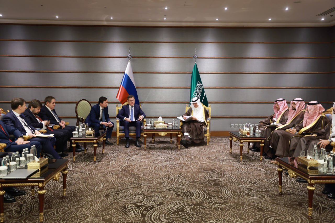 В Эр-Рияде прошло пленарное заседание 9-й совместной Межправительственной российско-саудовской комиссии В Эр-Рияде прошло пленарное заседание 9-й совместной Межправительственной российско-саудовской комиссии