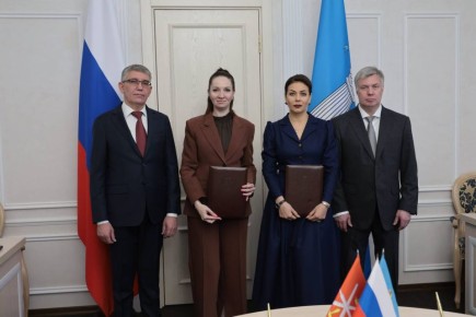 Дмитрий Миляев: Еще одно соглашение о сотрудничестве подписано в Ульяновске - между Региональным фондом «Агентство развития туризма Тульской области» и Общественно полезным фондом «Фонд креативных индустрий Ульяновской...