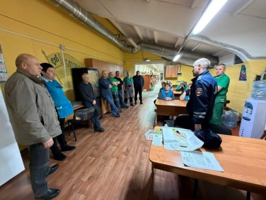 Накануне, сотрудники отделения Госавтоинспекции МО МВД России «Алексинский» Тульской области в ходе оперативно-профилактического мероприятия "Пешеход" провели профилактическую беседу в организации, где пешеходы ежедневно...