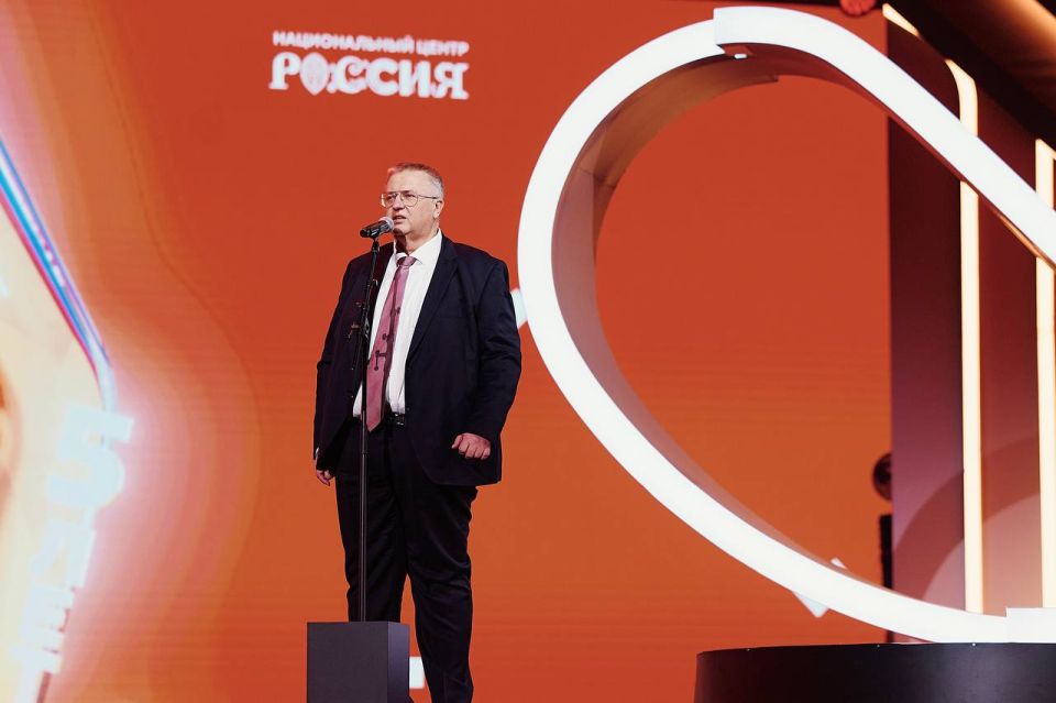 Татьяна Голикова, Дмитрий Чернышенко и Алексей Оверчук наградили лауреатов международной премии #МЫВМЕСТЕ Татьяна Голикова, Дмитрий Чернышенко и Алексей Оверчук наградили лауреатов международной премии #МЫВМЕСТЕ