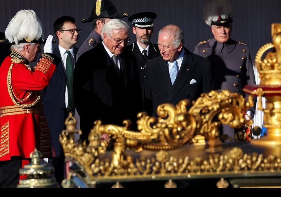 Алексей Пушков: В ходе первого за 27 лет государственного визита президента Германии в Лондон король Британии сказал Штайнмайеру: "Соединенное королевство и Германия вместе стоят на стороне Украины"