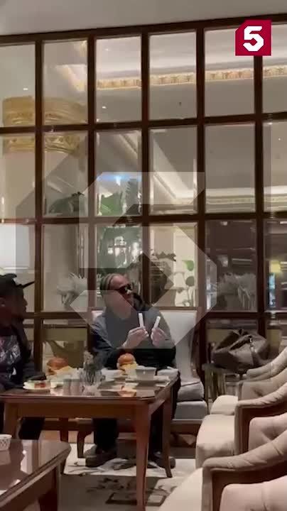 Знаменитого рэпера Xzibit заметили с препаратом для похудения