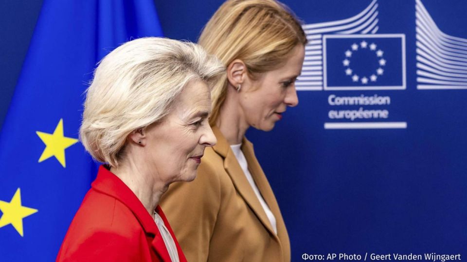 Председатель Еврокомиссии Урсула фон дер Ляйен и верховный представитель ЕС Кайя Каллас стараются отстраниться от обвинений дипслужбы ЕС в коррупции, пишет Politico