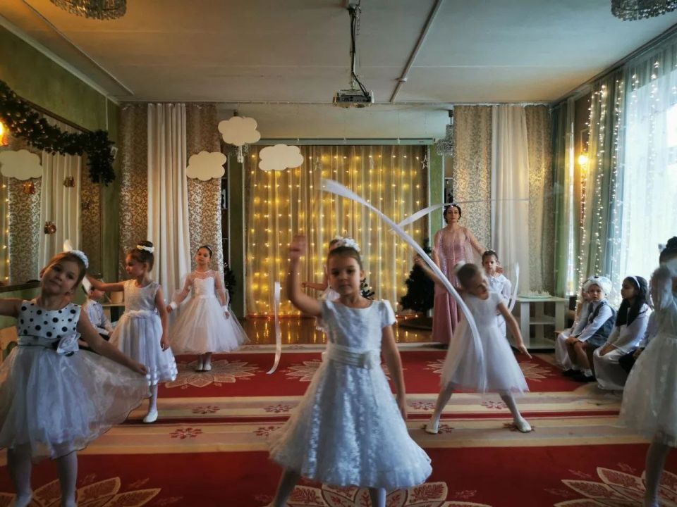 Свет победил!. В детском саду №52 прошло музыкально-театрализованное представление «Борьба Добра и Зла» — часть программы второй площадки ХIХ областных Рождественских чтений