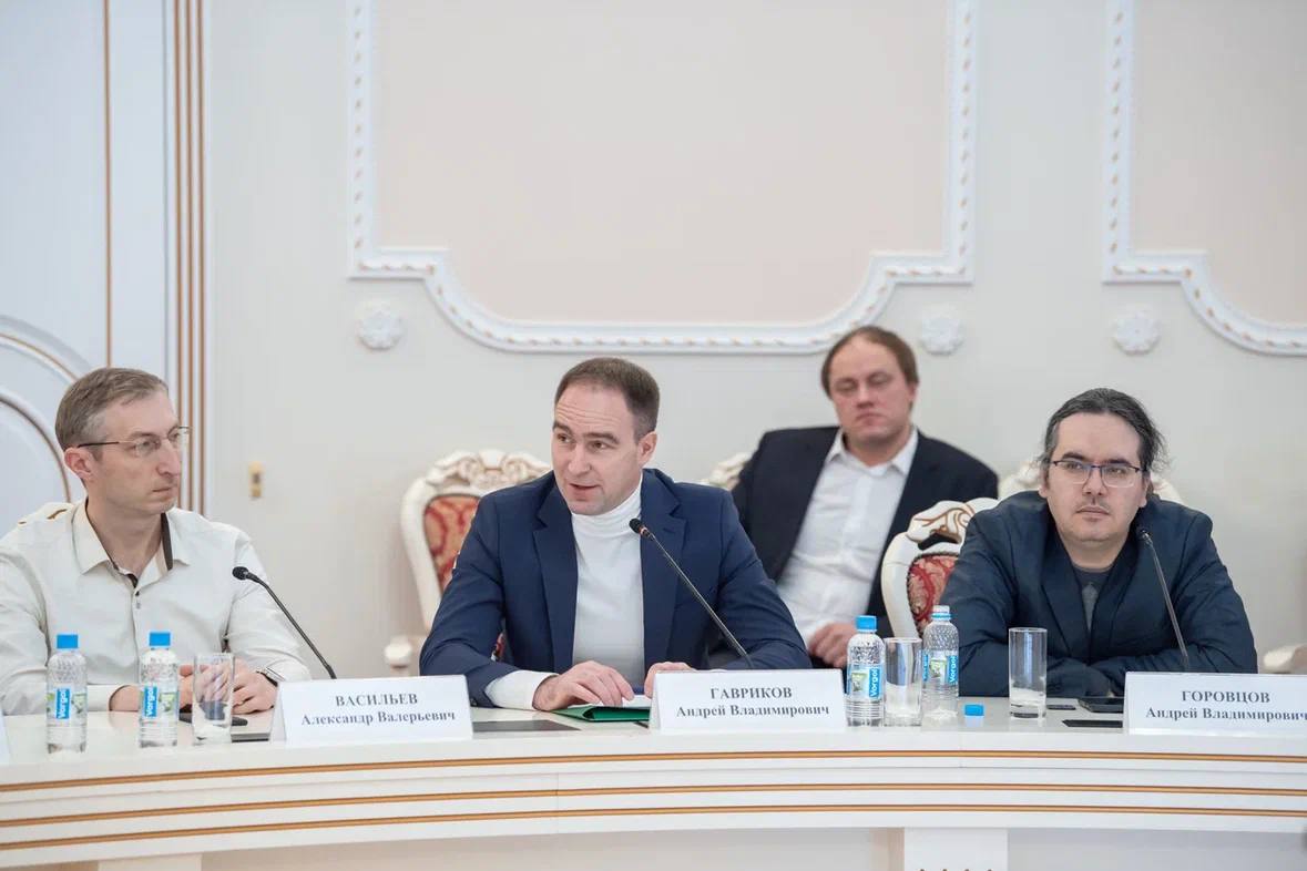 Глава Минобрнауки Валерий Фальков обсудил с заведующими кафедрами совершенствование приема и обучения на инженерных специальностях Глава Минобрнауки Валерий Фальков обсудил с заведующими кафедрами совершенствование приема и обучения на инженерных специальностях