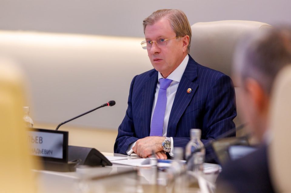 Виталий Савельев провел совещание по развитию пунктов пропуска через государственную границу России