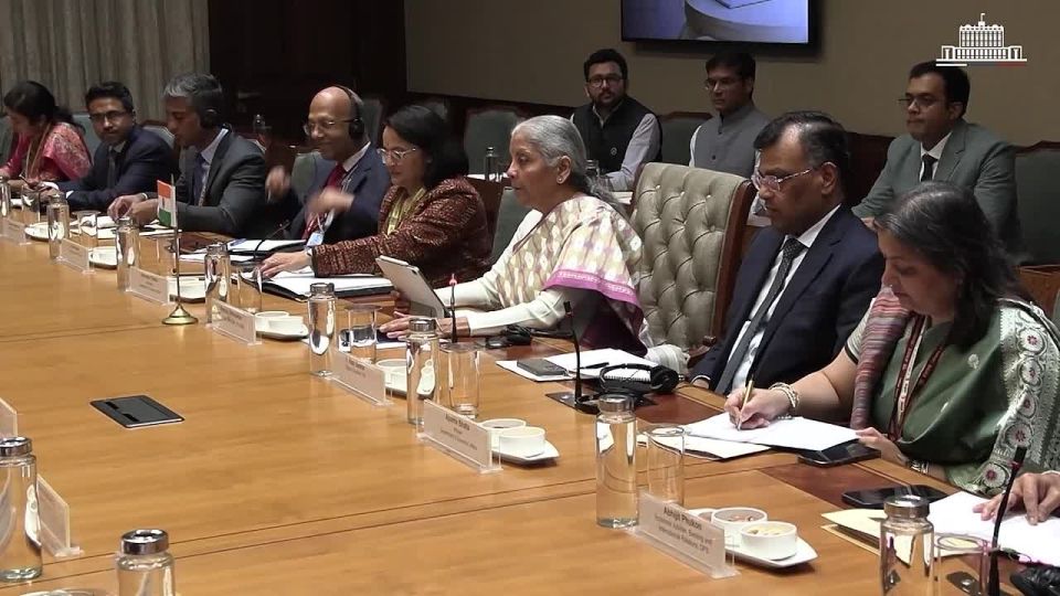 Денис Мантуров встретился с министром финансов Индии Нирмалой Ситхараман