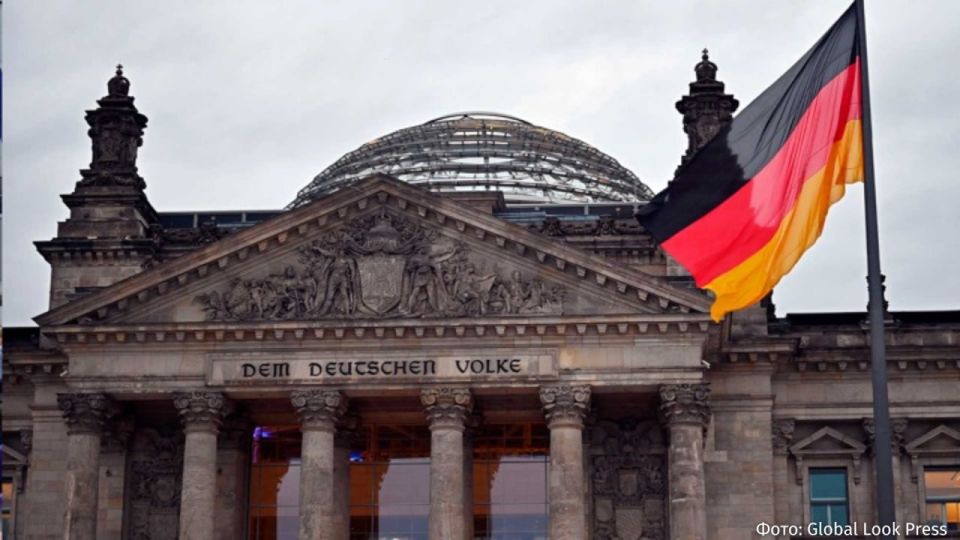Депутаты бундестага большинством голосов отклонили две антироссийские резолюции, которые предложила партия "Союз 90/Зеленые"